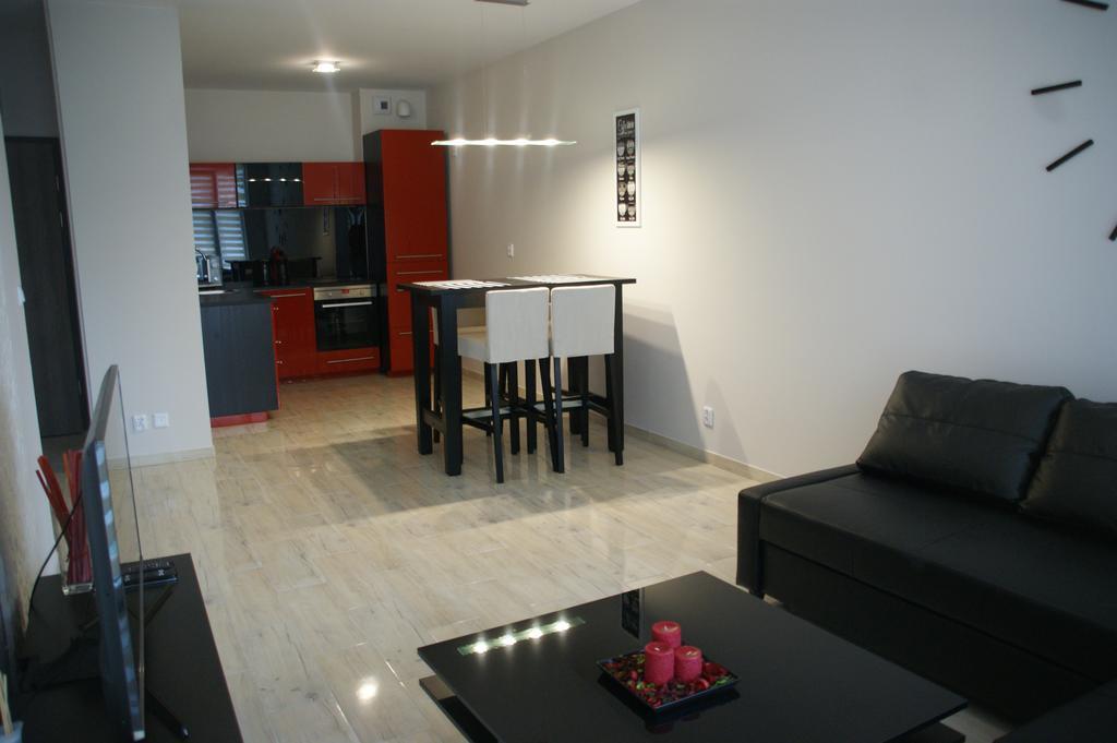Apartamenty Viniarnia Zielona Góra Kültér fotó